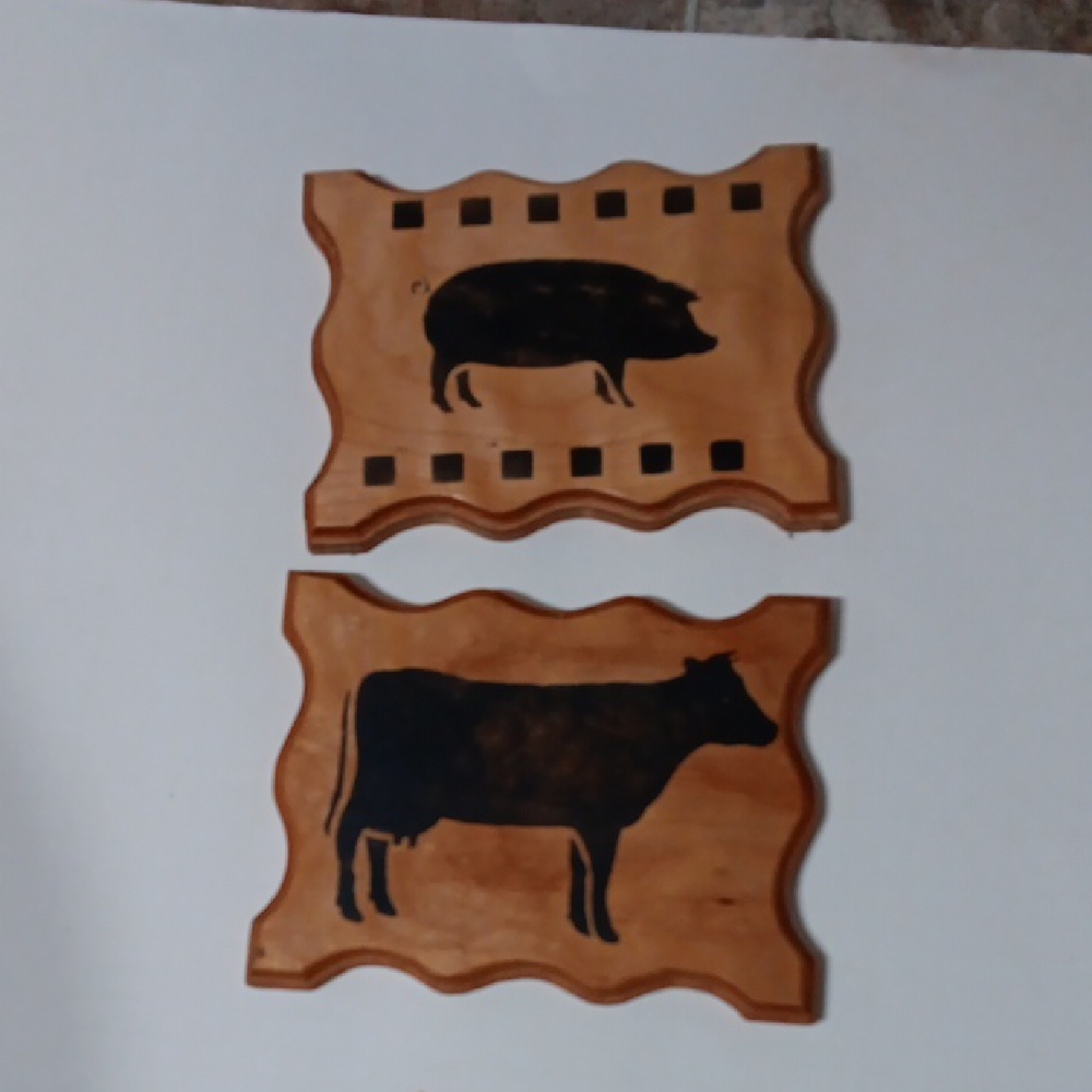 Rustic Farm Animal Wall Decor Set - Pig & Cow